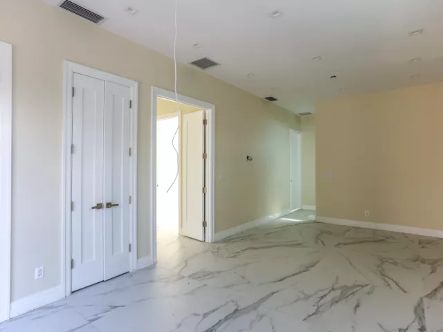 8-bedroom home for sale in Miami - 2421 NE 201st Street - MondialRealty