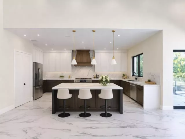 8-bedroom home for sale in Miami - 2421 NE 201st Street - MondialRealty