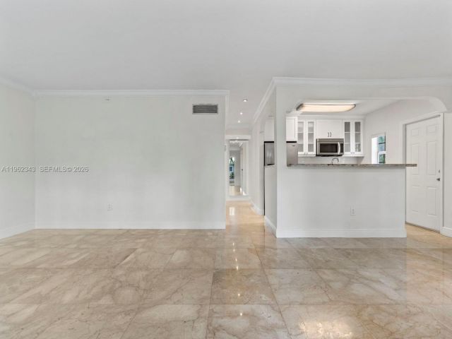 Home for rent at 5940 SW 47th St - photo 7427268