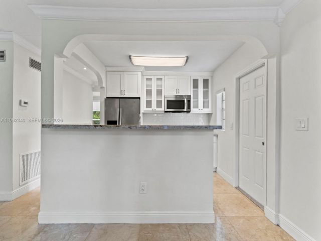 Home for rent at 5940 SW 47th St - photo 7427272