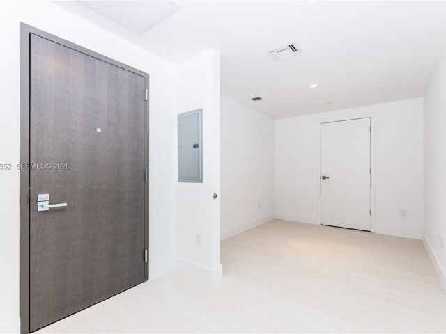 Apartment for sale  Unit #1706 - photo 7395907