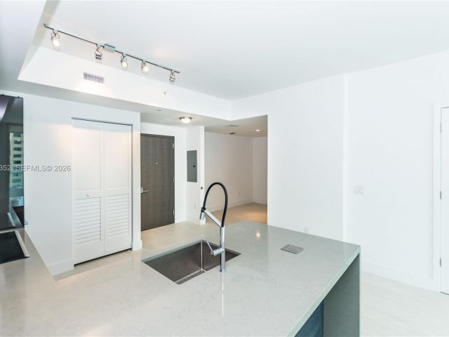 Apartment for sale  Unit #1706 - photo 7395908