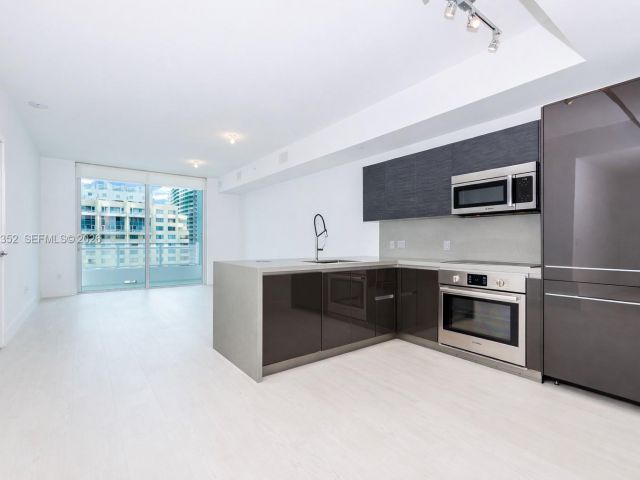 Apartment for sale  Unit #1706 - photo 7395914