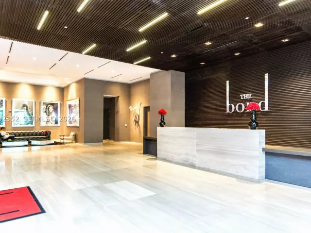 1-bedroom condo for sale in Miami - 1080 Brickell Ave 1706 - MondialRealty