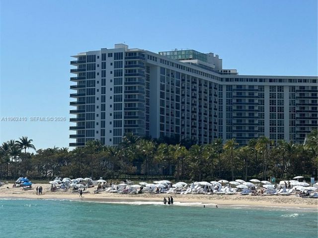 condo for rent in Bal Harbour - 10275 Collins Ave 1402 - MondialRealty