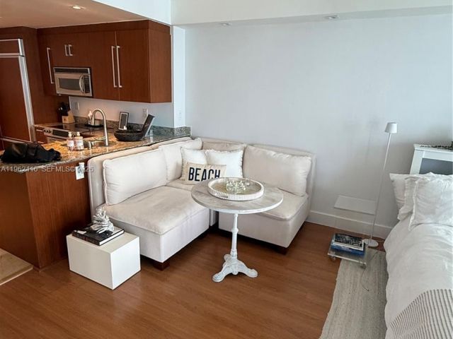 condo for rent in Bal Harbour - 10275 Collins Ave 1402 - MondialRealty