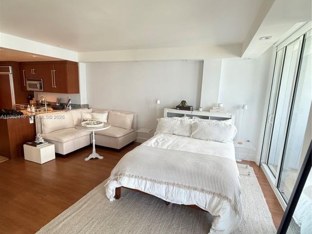 condo for rent in Bal Harbour - 10275 Collins Ave 1402 - MondialRealty