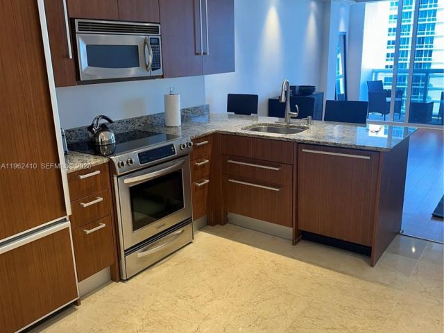 condo for rent in Bal Harbour - 10275 Collins Ave 1402 - MondialRealty
