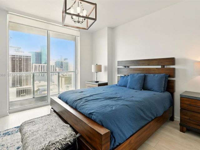 Apartment for rent  Unit #2405 - photo 7488884