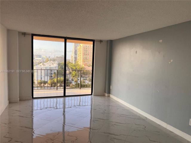 Apartment for rent  Unit #912 - photo 7433773