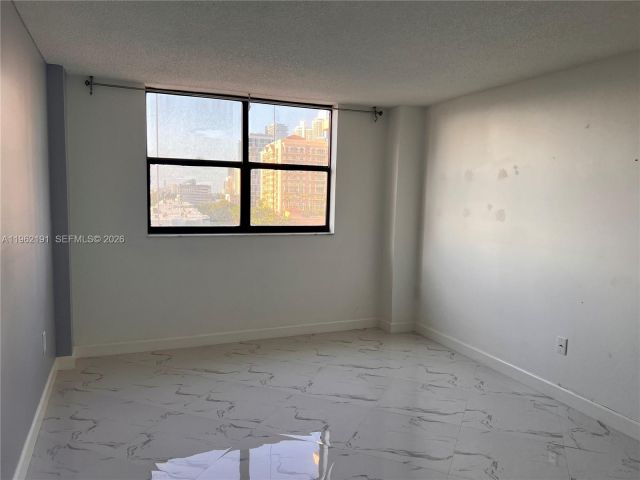 Apartment for rent  Unit #912 - photo 7433779