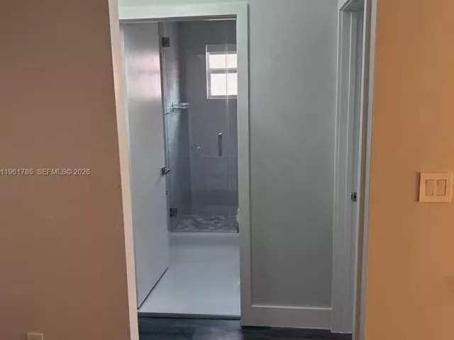 3-bedroom home for rent in Doral - 10225 NW 57th Ter 10225 - MondialRealty