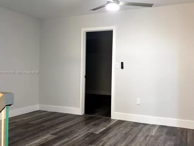 3-bedroom home for rent in Doral - 10225 NW 57th Ter 10225 - MondialRealty