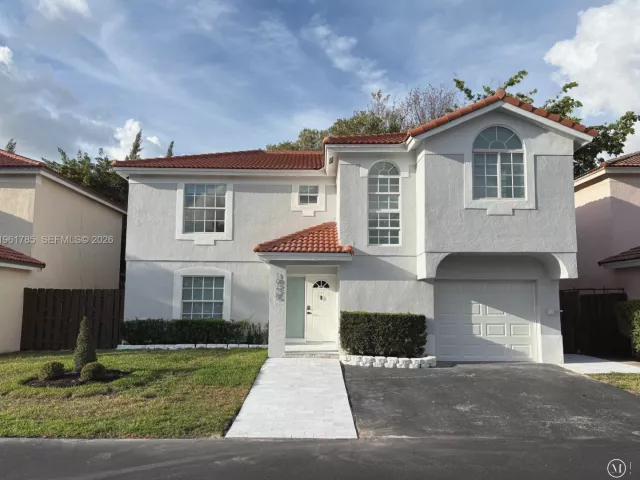 3-bedroom home for rent in Doral - 10225 NW 57th Ter 10225 - MondialRealty