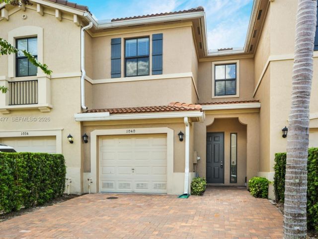 Home for rent at 1040 NW 33rd Ct 1040 - photo 7504359