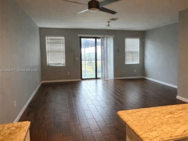 Home for rent at 1040 NW 33rd Ct 1040 - photo 7504361