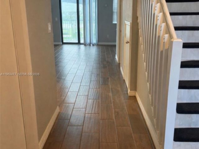 Home for rent at 1040 NW 33rd Ct 1040 - photo 7504363