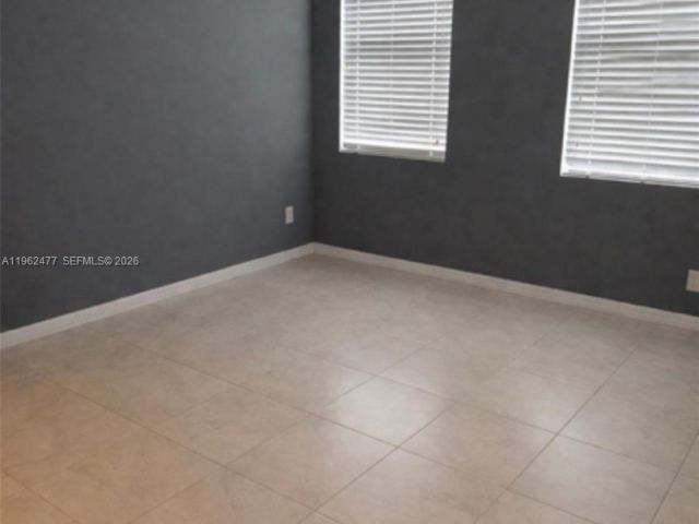 Home for rent at 1040 NW 33rd Ct 1040 - photo 7504367