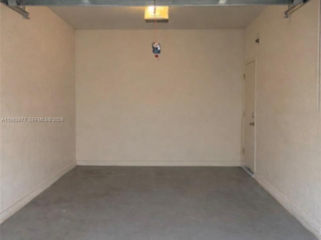 Home for rent at 1040 NW 33rd Ct 1040 - photo 7504375