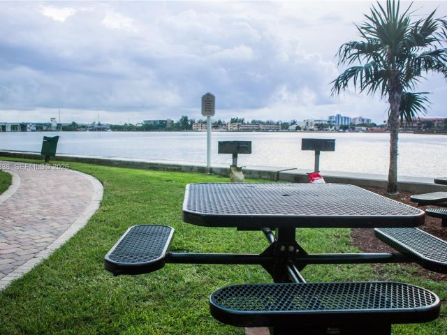 Apartment for rent  Unit #4313 - photo 7506694