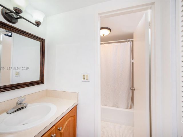 Apartment for sale  Unit #1505 - photo 7400448