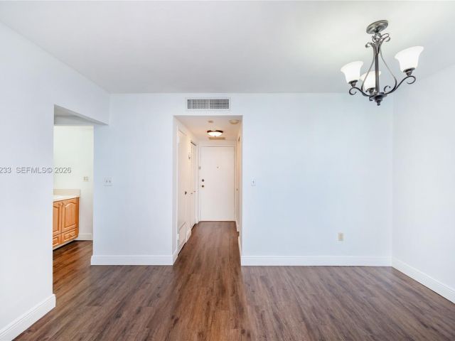 Apartment for sale  Unit #1505 - photo 7400451