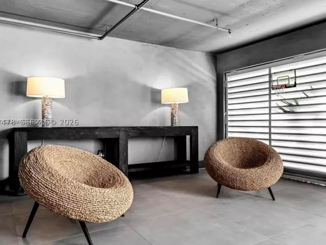 4-bedroom condo for sale in Miami - 650 NE 32nd St BH6 - MondialRealty