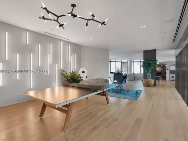4-bedroom condo for sale in Miami - 650 NE 32nd St BH6 - MondialRealty