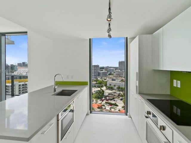 Apartment for sale  Unit #1808 - photo 7410930