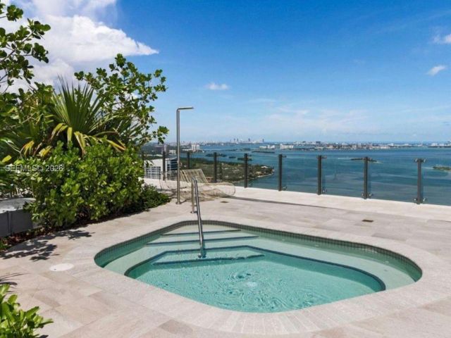 Apartment for sale  Unit #1808 - photo 7410935