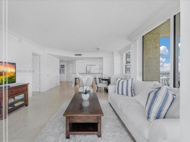 Apartment for sale  Unit #2513 - photo 7428783