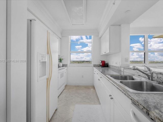 Apartment for sale  Unit #2513 - photo 7428786