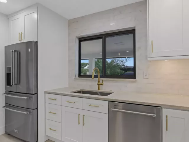 3-bedroom home for sale in Boca Raton - 550 SW 6th Avenue - MondialRealty