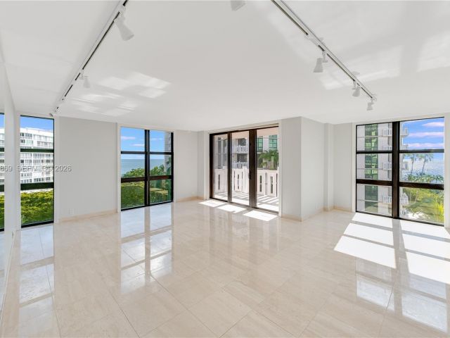 Apartment for rent  Unit #F601 - photo 7500543