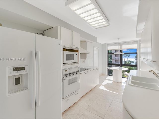 Apartment for rent  Unit #F601 - photo 7500547