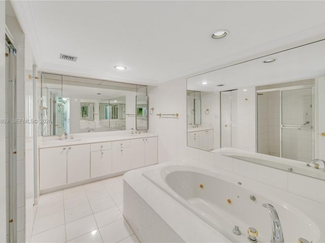 Apartment for rent  Unit #F601 - photo 7500553