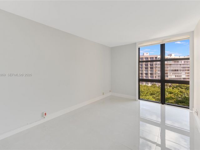 Apartment for rent  Unit #F601 - photo 7500557