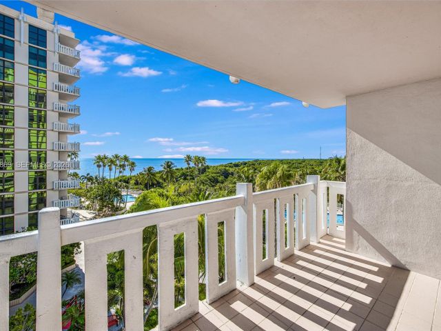 Apartment for rent  Unit #F601 - photo 7500561