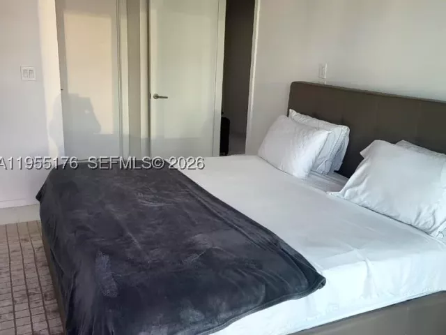 2-bedroom condo for rent in Miami - 1300 S Miami Ave 2501 - MondialRealty