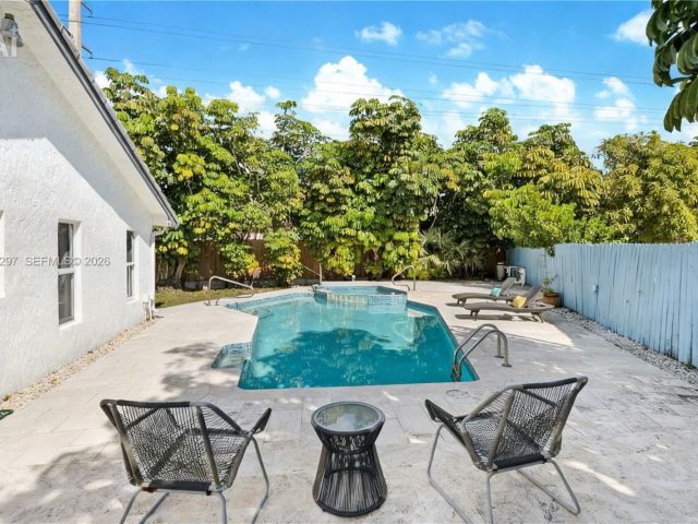 Home for sale at 1925 NE 214th Ter - photo 7427948