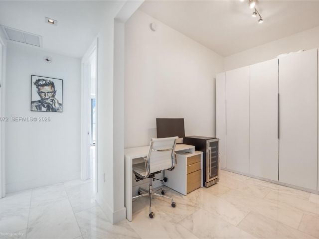 Apartment for sale  Unit #3902 - photo 7401301