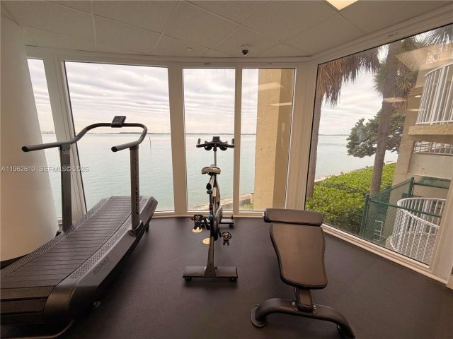 1-bedroom condo for rent in Miami - 770 Claughton Island Dr 606 - MondialRealty