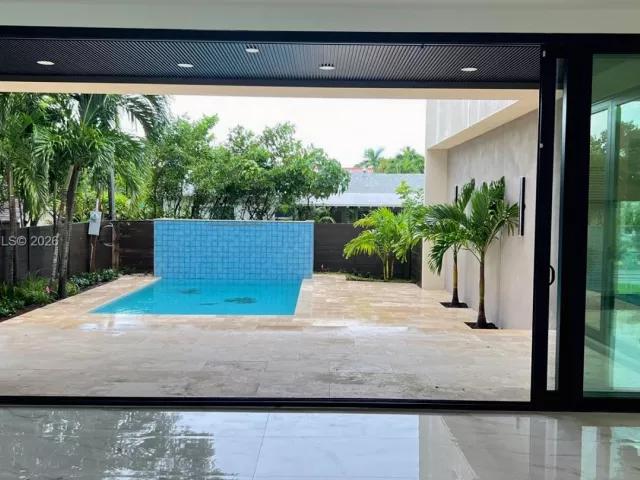 5-bedroom home for rent in Fort Lauderdale - 1700 NE 18th St 0 - MondialRealty