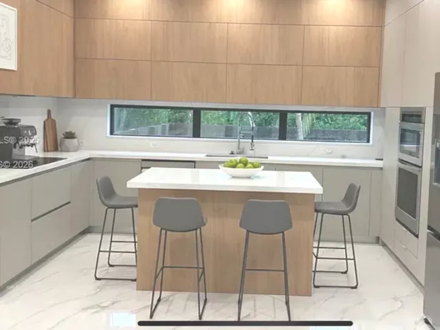 5-bedroom home for rent in Fort Lauderdale - 1700 NE 18th St 0 - MondialRealty