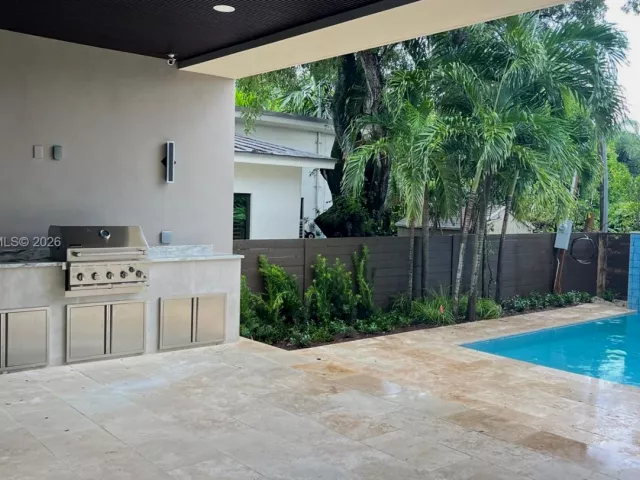 5-bedroom home for rent in Fort Lauderdale - 1700 NE 18th St 0 - MondialRealty