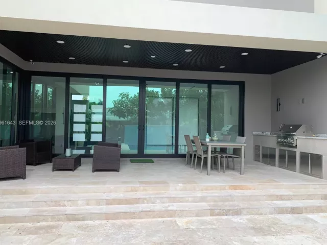 5-bedroom home for rent in Fort Lauderdale - 1700 NE 18th St 0 - MondialRealty