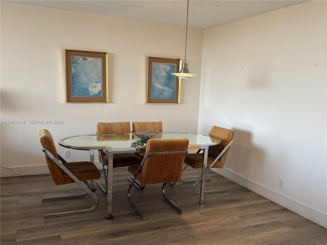1-bedroom condo for rent in Hallandale Beach - 2500 Parkview Dr 1610 - MondialRealty