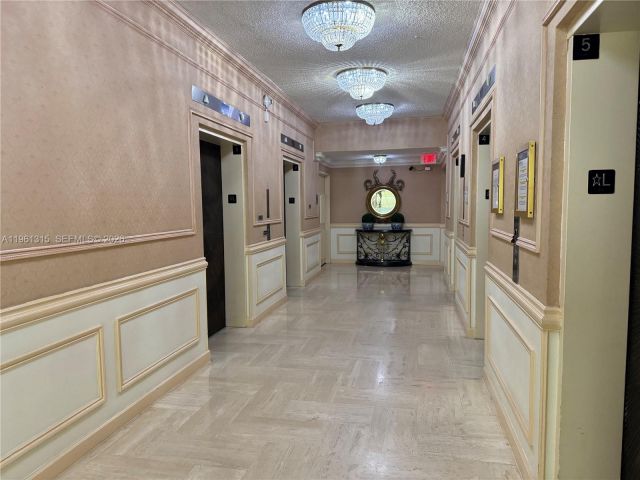 1-bedroom condo for rent in Hallandale Beach - 2500 Parkview Dr 1610 - MondialRealty