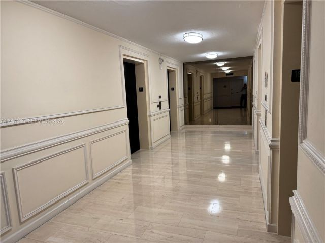 1-bedroom condo for rent in Hallandale Beach - 2500 Parkview Dr 1610 - MondialRealty