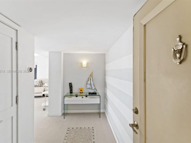 Apartment for sale  Unit #2301 - photo 7413672